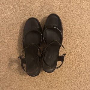 Reaction Kenneth Cole Black Heels